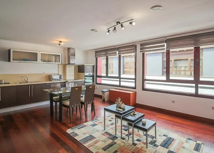 Flatguest Albareda Apartment