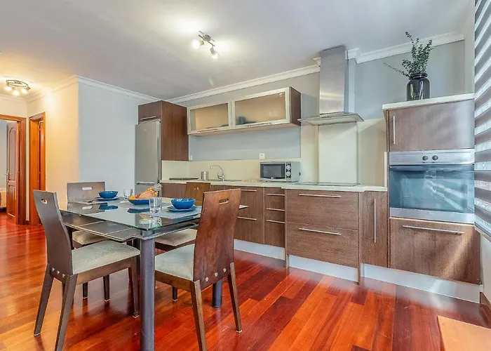 Flatguest Albareda Apartment *