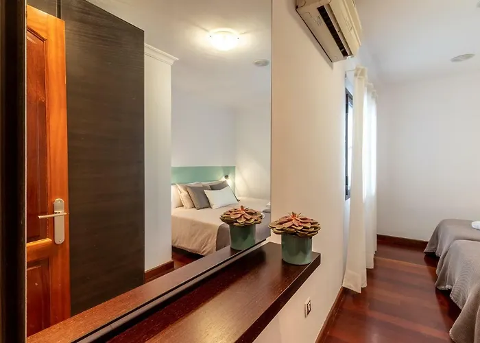 Flatguest Albareda Apartment *